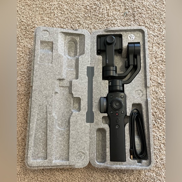 Zhiyun Smooth 4 Professional Gimbal Stabilizer for Smartphones - Picture 7 of 7